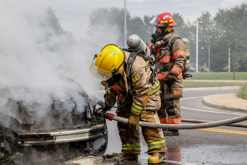 Bien qu'imposant, l'incendie a rapidement été maîtrisé. | TC Média - Pascal Cournoyer