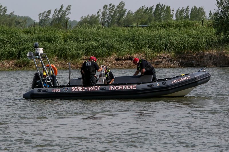 Le Service de sécurité incendie de Sorel-Tracy recherche activement un bateau qui aurait sombré dans les îles de Sorel, dimanche matin. | Photo: TC Média - Pascal Cournoyer