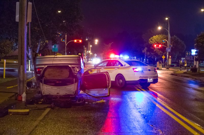Un spectaculaire accident est survenu vers 12h45, le 15 juillet, sur la rue du Roi. | TC Média - Pascal Gagnon, PG PhotoGraphePascal Gagnon