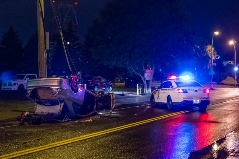 Un spectaculaire accident est survenu vers 12h45, le 15 juillet, sur la rue du Roi. | TC Média - Pascal Gagnon, PG PhotoGraphePascal Gagnon