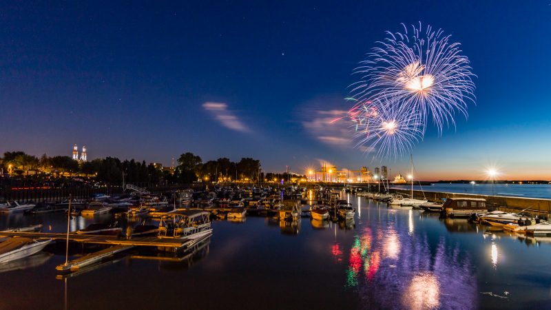 Les feux d'artifice du 23 juin 2016 au parc Regard-sur-le-Fleuve, gracieuseté de l'excellent Pascal Gagnon (PG Photographe). | PG PhotoGraphePascal Gagnon