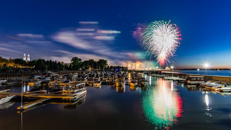 Les feux d'artifice du 23 juin 2016 au parc Regard-sur-le-Fleuve, gracieuseté de l'excellent Pascal Gagnon (PG Photographe). | PG PhotoGraphePascal Gagnon