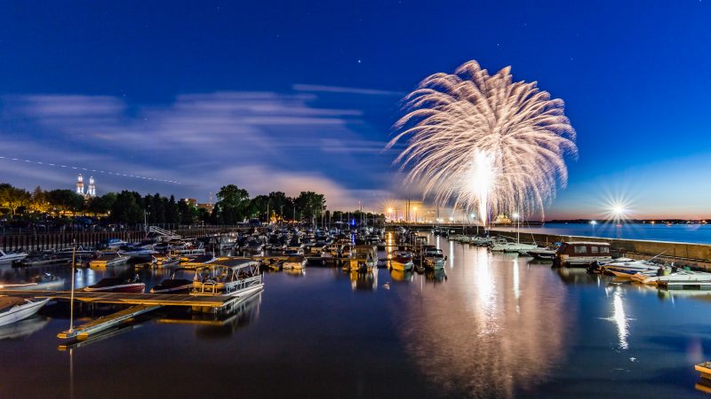 Les feux d'artifice du 23 juin 2016 au parc Regard-sur-le-Fleuve, gracieuseté de l'excellent Pascal Gagnon (PG Photographe). | PG PhotoGraphePascal Gagnon