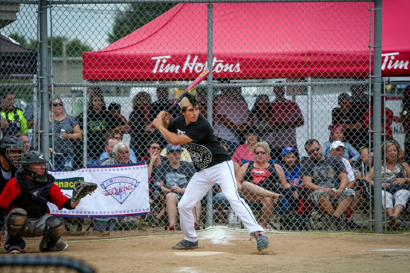 Les 4 Chevaliers ont croisé le fer avec des joueurs des Éperviers de Sorel-Tracy, le 1er septembre, au parc Pelletier. (Photo : Pascal Cournoyer)